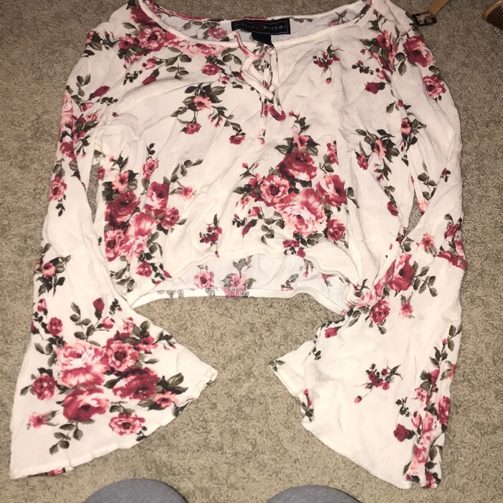 Floral long sleeve crop top